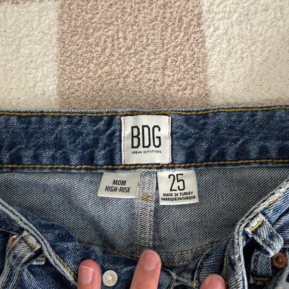 BDG Distressed High-Rise Mom Jeans - Picture 4 of 5